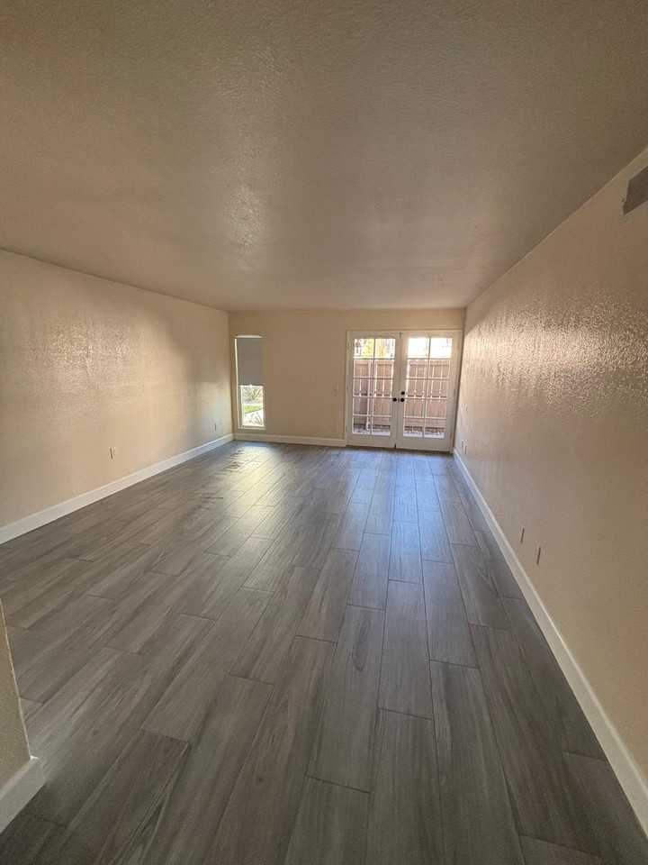 1727 Melrose Ave #35 - Photo 4 of 15