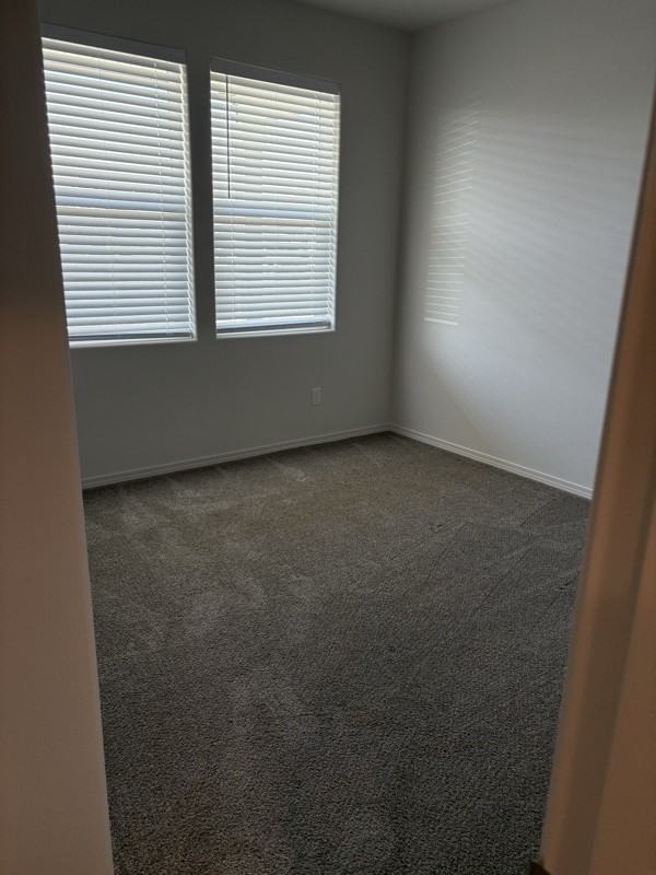 749 N Doumit Dr - Photo 6 of 12