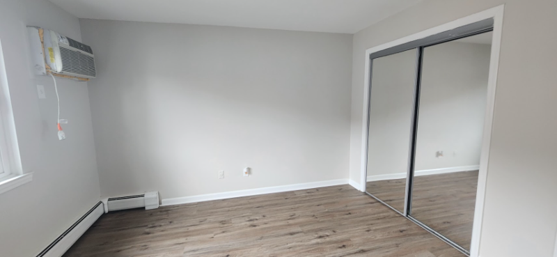 219 Roosevelt St #3 - Photo 2 of 9