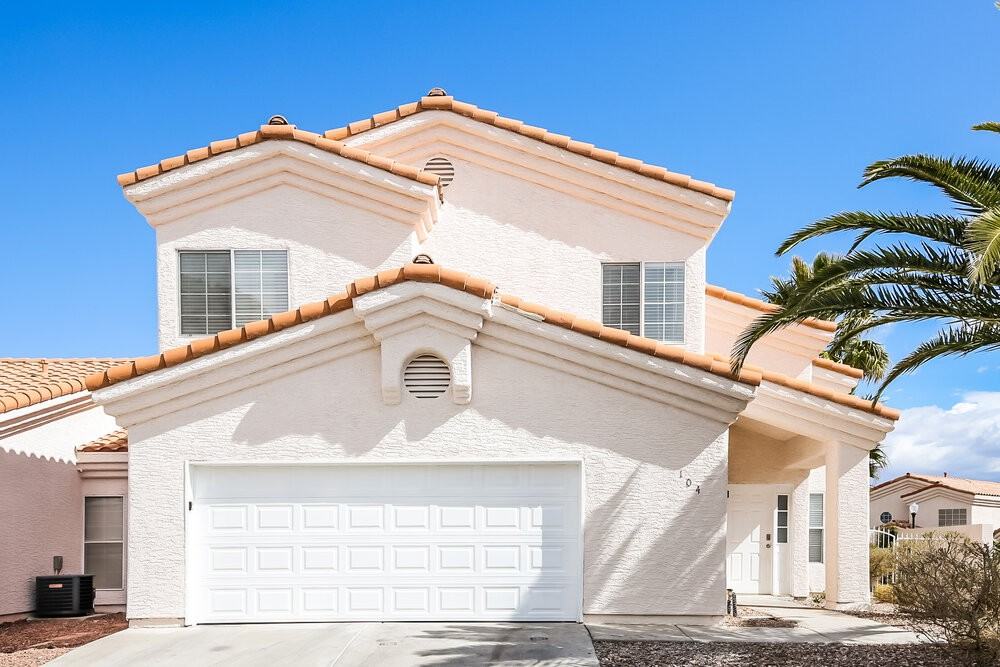 104 Escada Ln