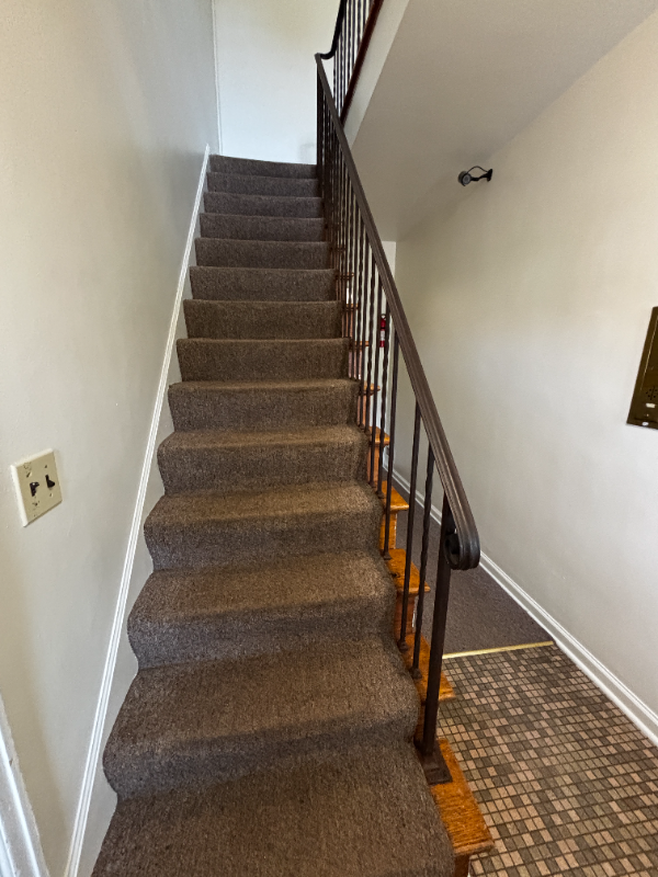 142 N Riverview Dr #3 - Photo 3 of 16
