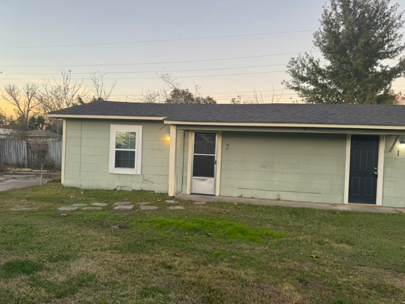 315 N Claiborne St #2 - Photo 2 of 16