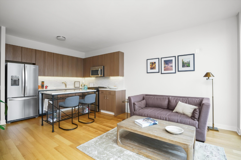 305 E North Water St - Photo 2 of 11