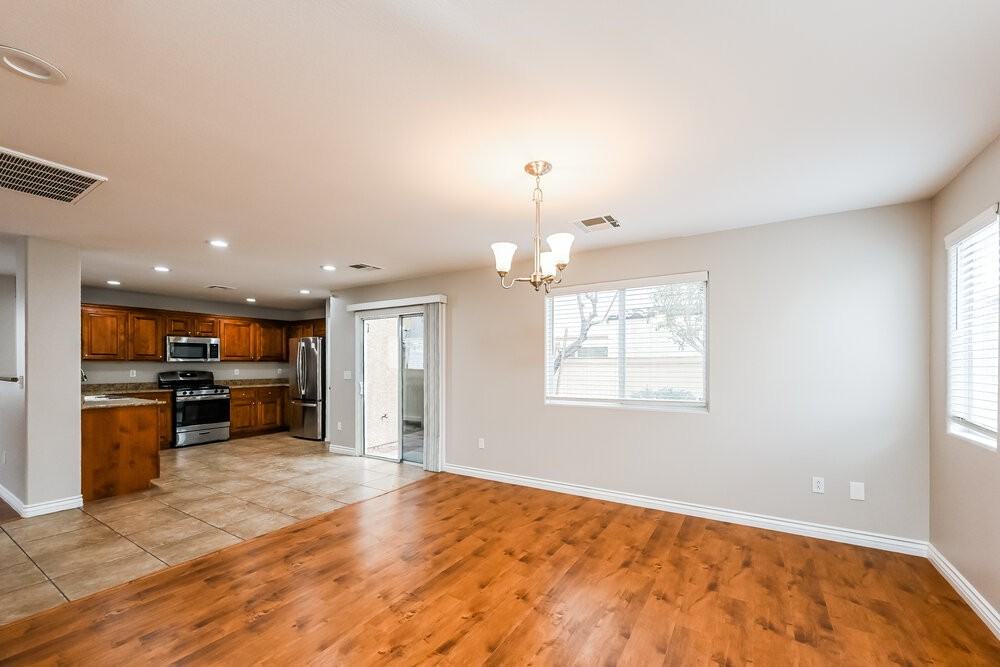 5714 Old Colony Dr - Photo 5 of 17