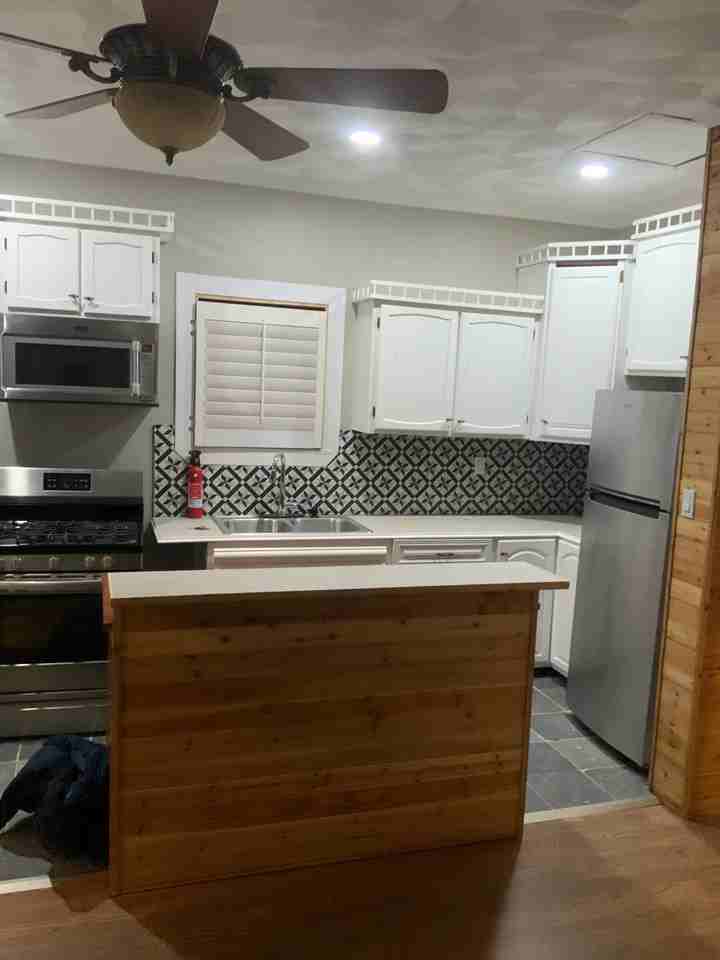 422 Nw Desoto St - Photo 2 of 14