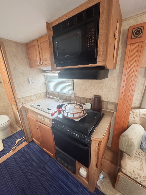 30 Village Ct - Photo 2 of 6