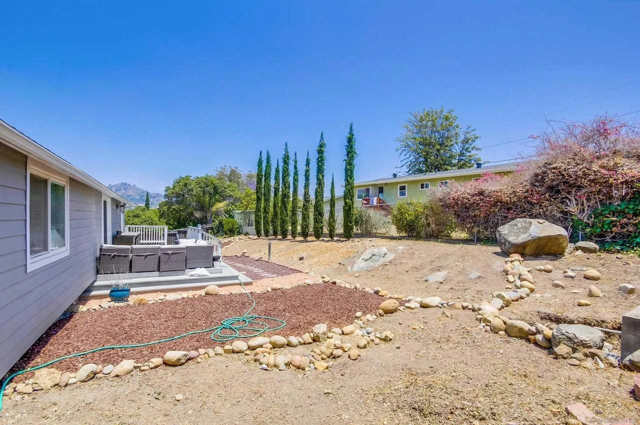 3419 S Barcelona St - Photo 6 of 8