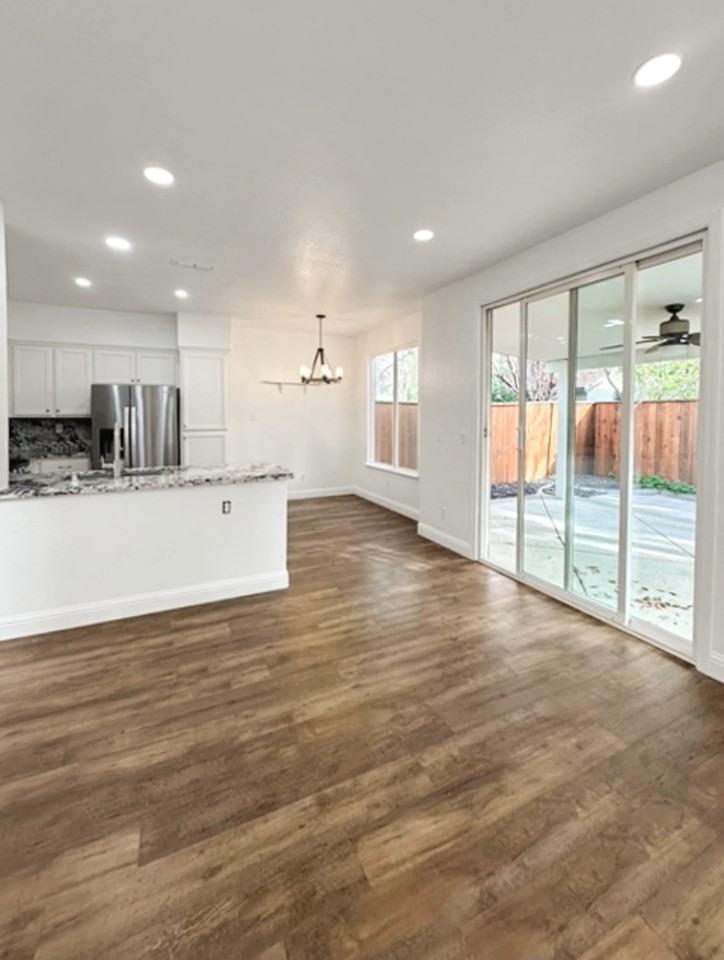 5362 Delta Dr - Photo 4 of 17