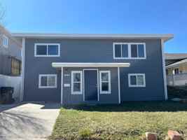 featured image of 621 E 14th St