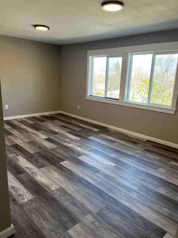 621 E 14th St - Photo 2 of 11