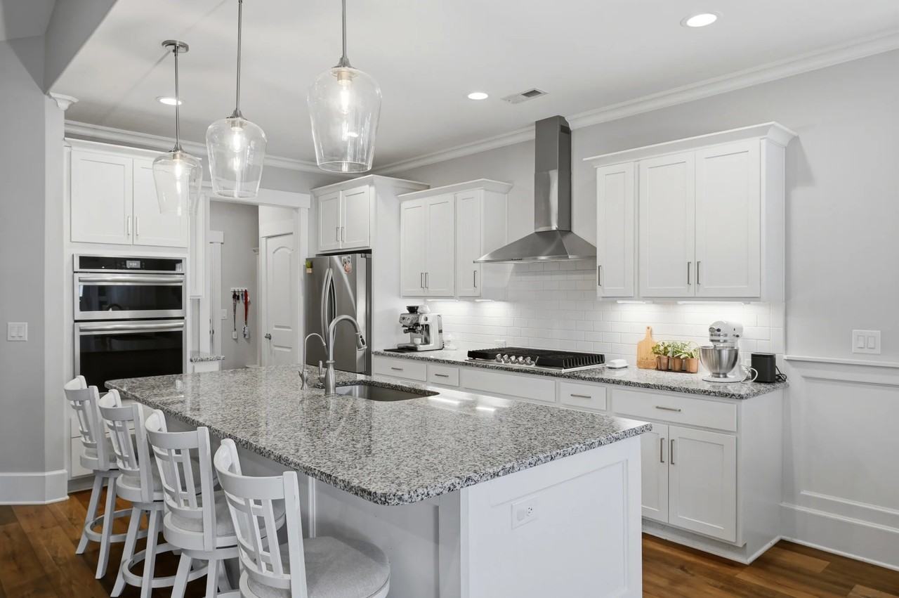 106 Whispering Pine Ln - Photo 5 of 20