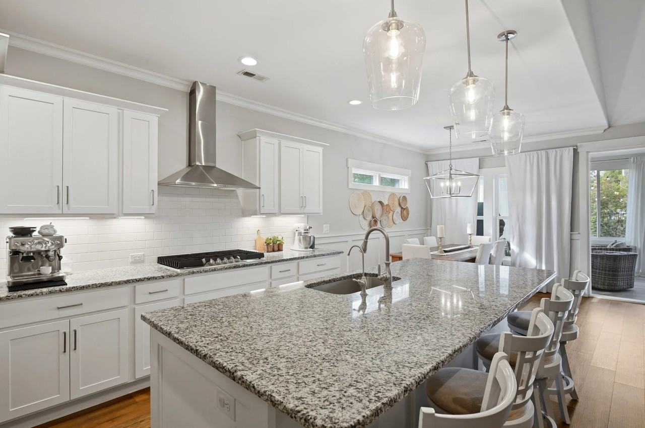 106 Whispering Pine Ln - Photo 6 of 20