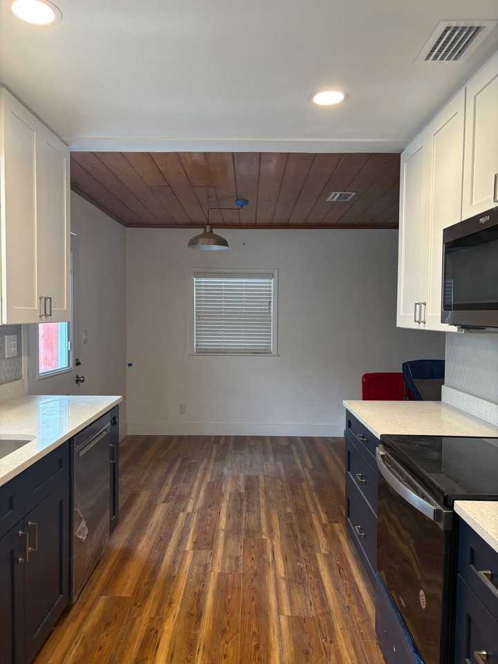 626 Sw Rustic Cir - Photo 4 of 17