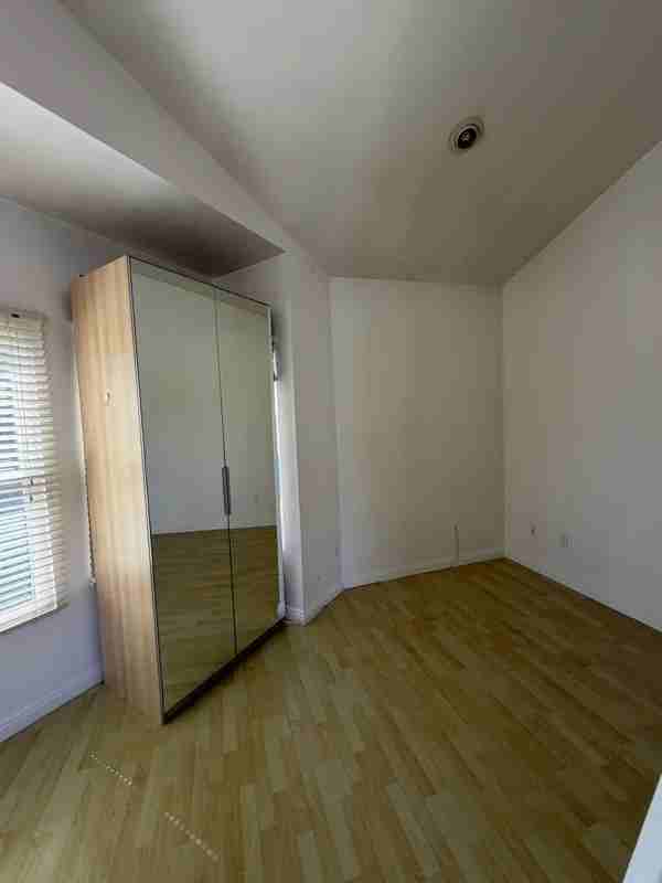 74 N San Marino Ave - Photo 7 of 15