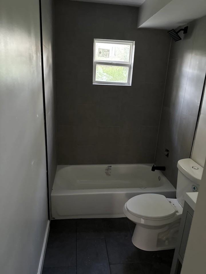 2705 20th Ave N #1 - Photo 2 of 4