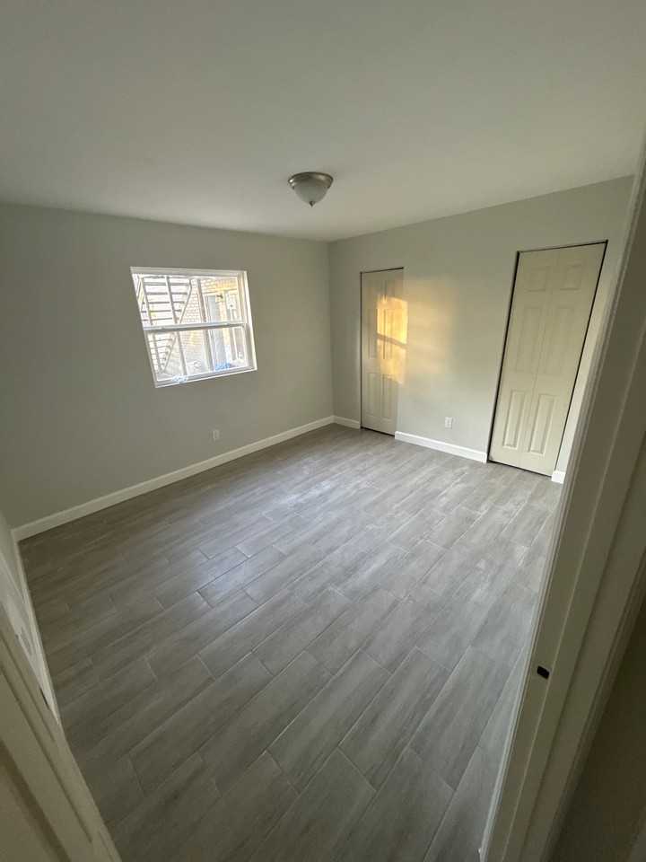 2705 20th Ave N #1 - Photo 3 of 4