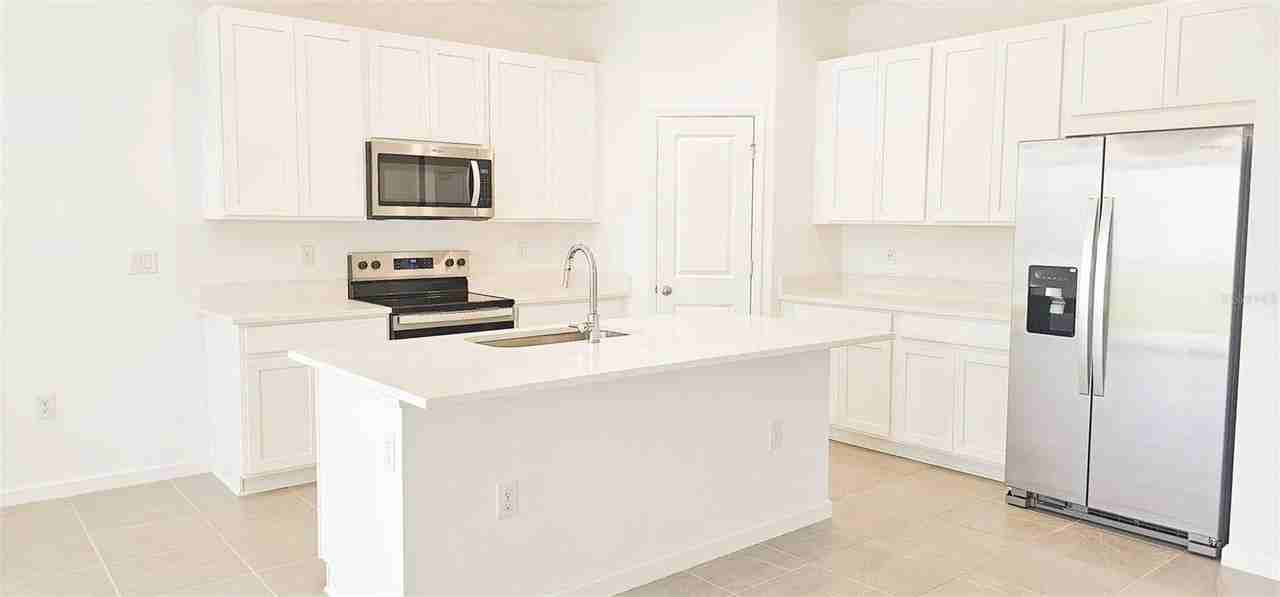 413 Silver Palm Dr - Photo 2 of 19