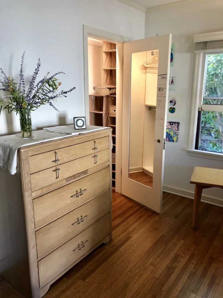 1136 Cordova Ave - Photo 3 of 14