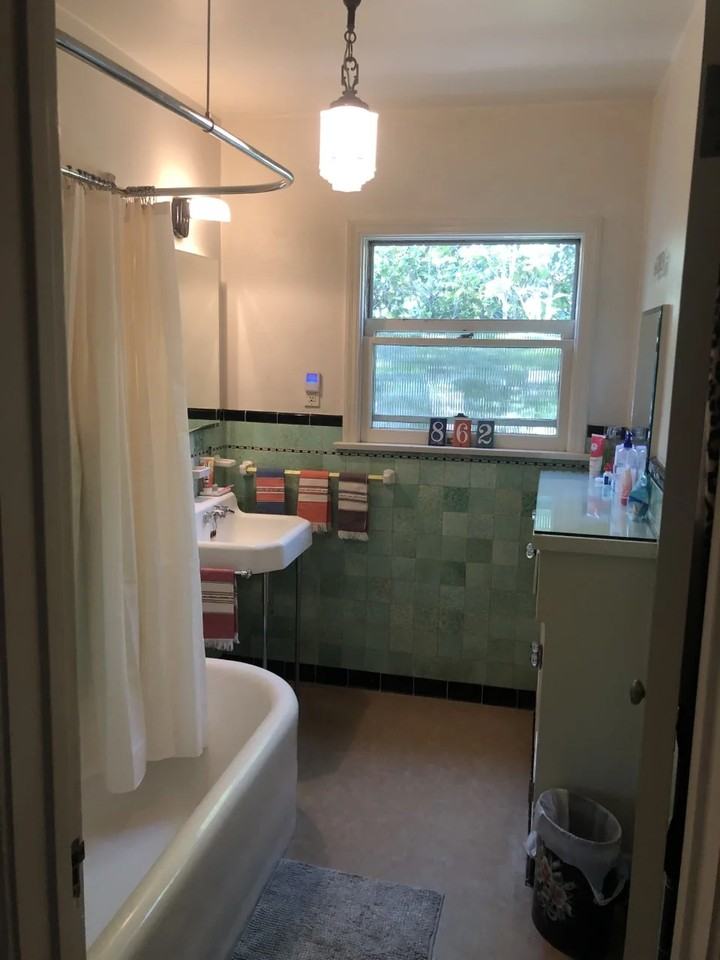 1136 Cordova Ave - Photo 5 of 14