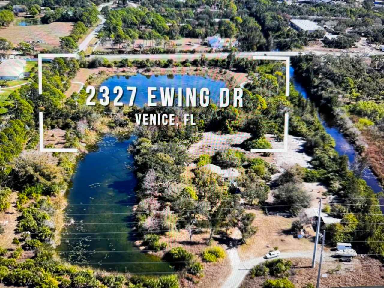 2327 Ewing Dr - Photo 3 of 3