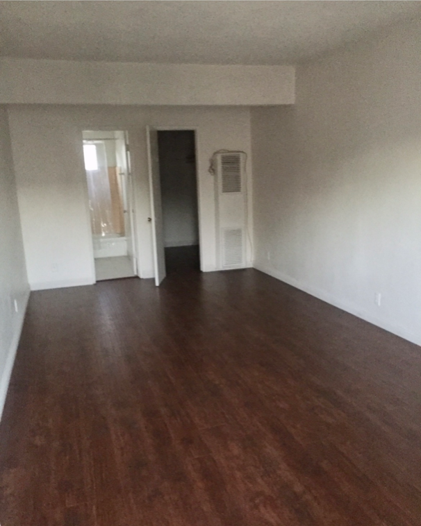 4166 Inglewood Blvd - Photo 2 of 4