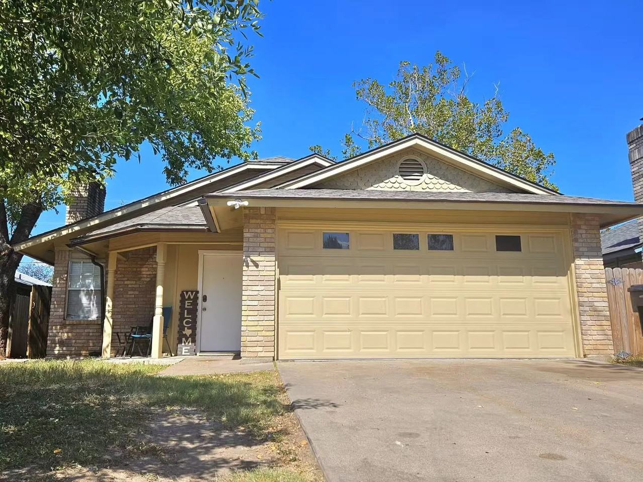 2722 Daniel Boone Trl - Photo 2 of 18