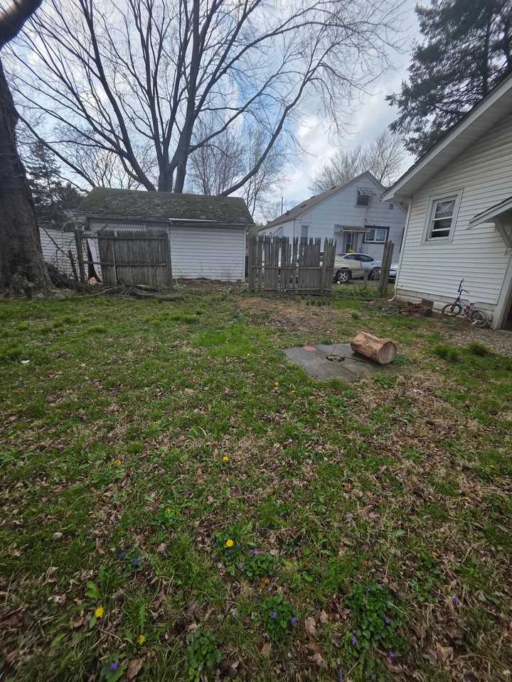 2457 E Garfield Ave - Photo 3 of 20