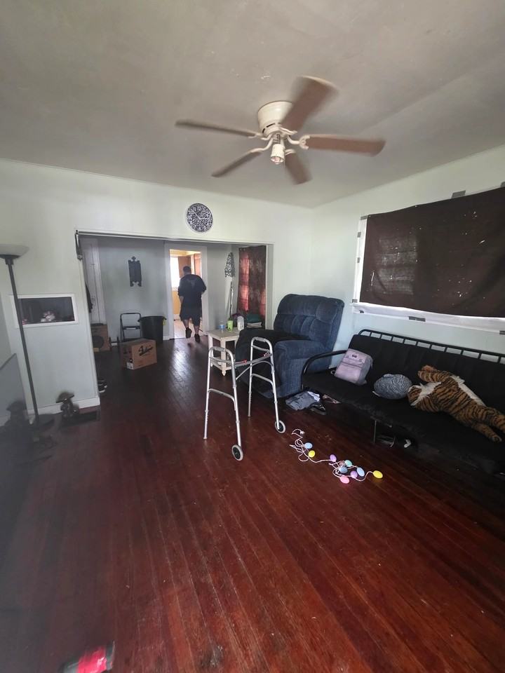 2457 E Garfield Ave - Photo 7 of 20