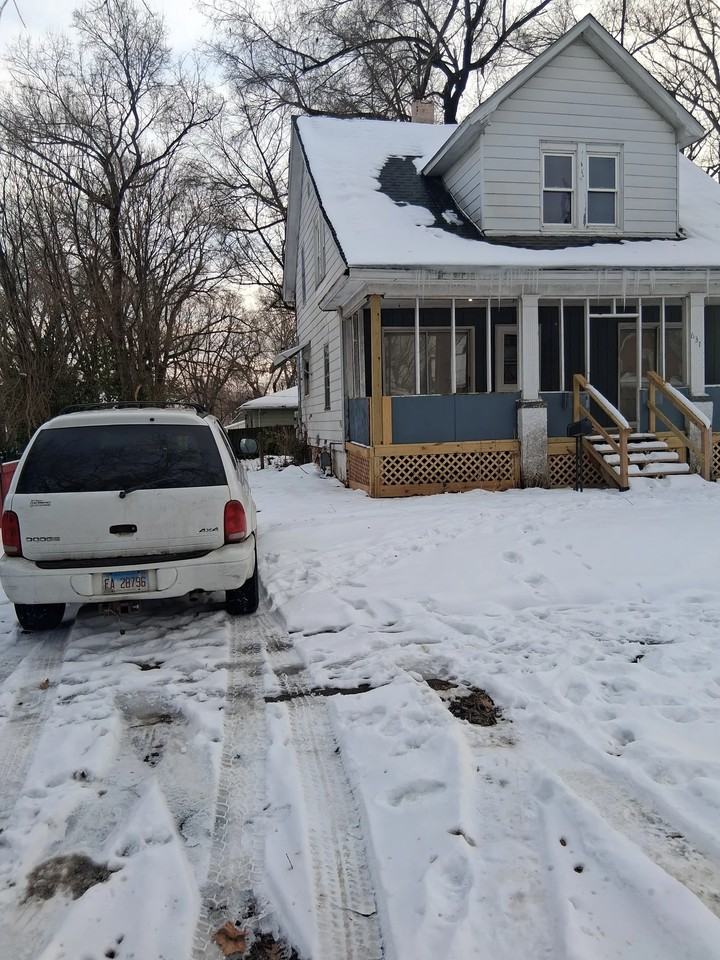 637 W Packard St - Photo 2 of 20