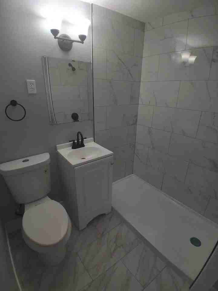 6480 N 56th St - Photo 5 of 7