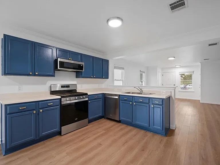 12016 Plains Valley Dr - Photo 4 of 10