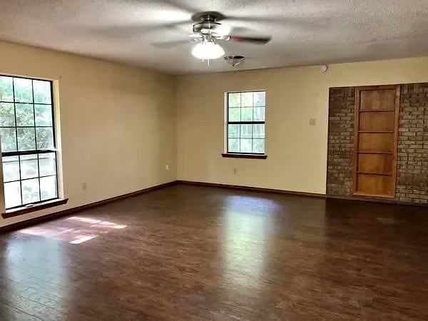 12448 Red Fox Dr - Photo 3 of 7