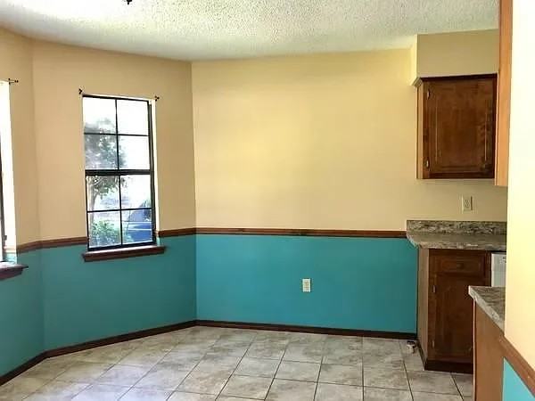 12448 Red Fox Dr - Photo 4 of 7