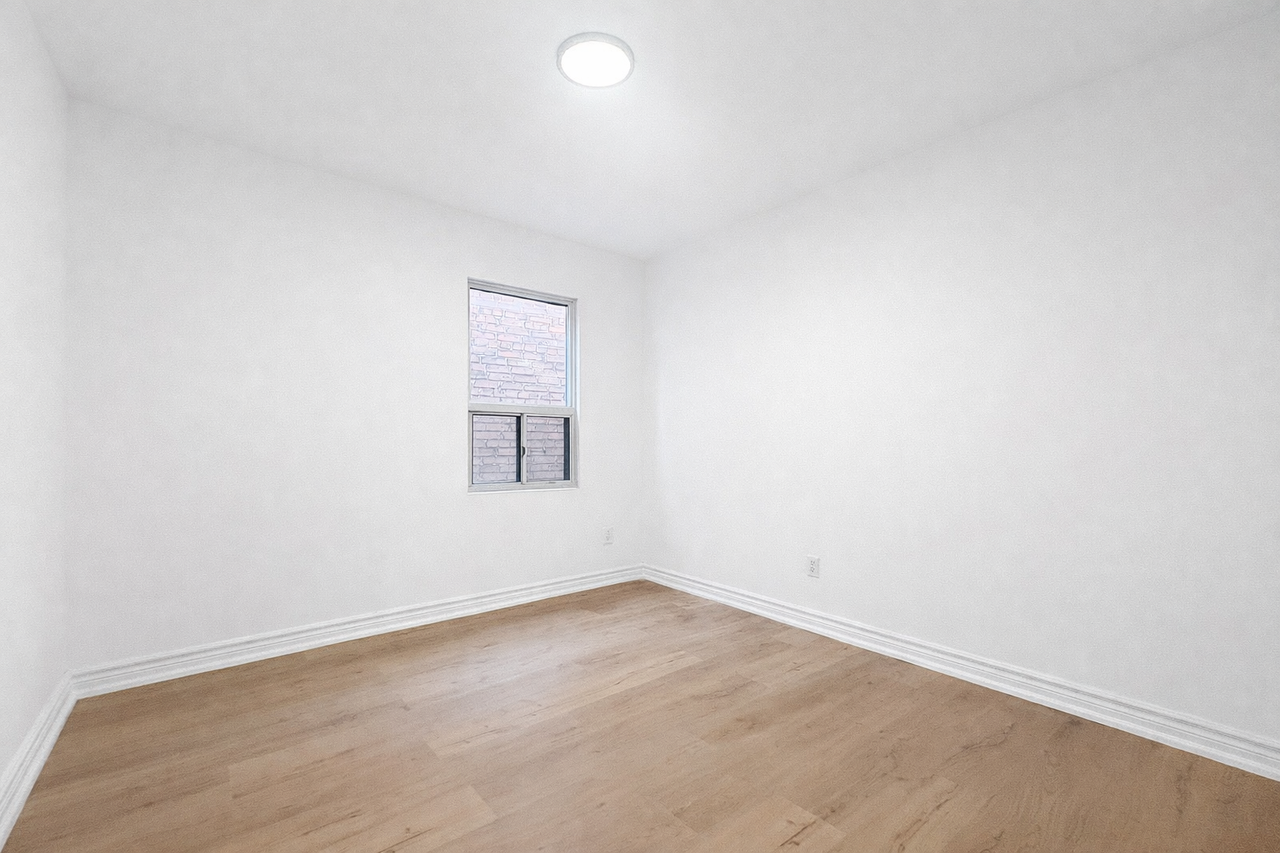 221 Earlscourt Avenue #2 - Photo 2 of 6