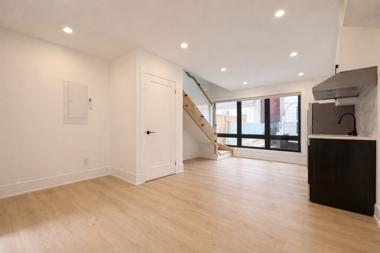 157 Saint Clarens Avenue #Rear - Photo 3 of 8