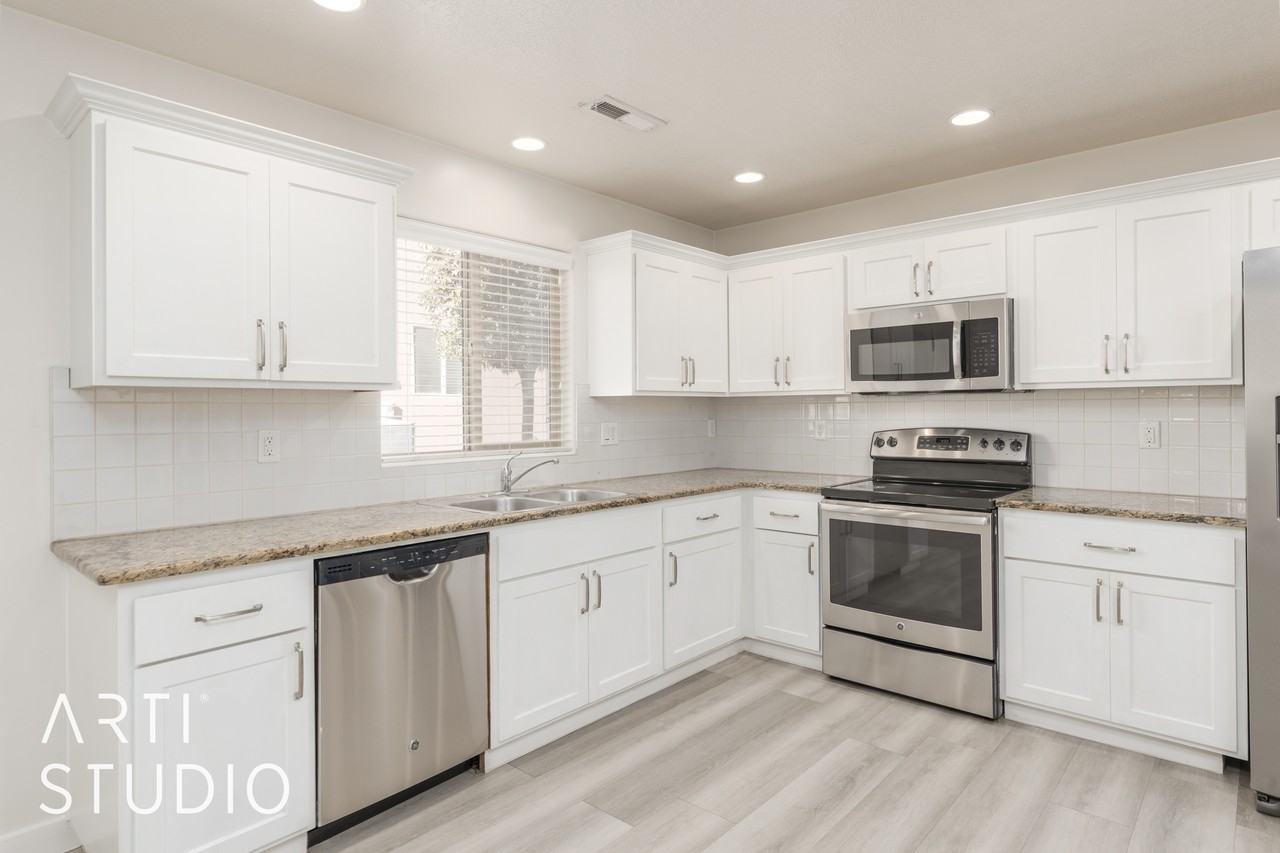 2801 E 450 N #326 - Photo 7 of 18