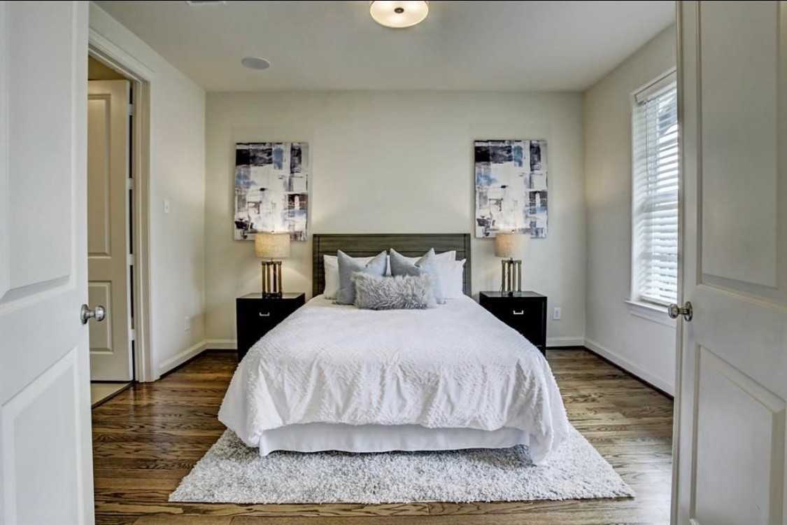 210 E 28th St #NA - Photo 4 of 27