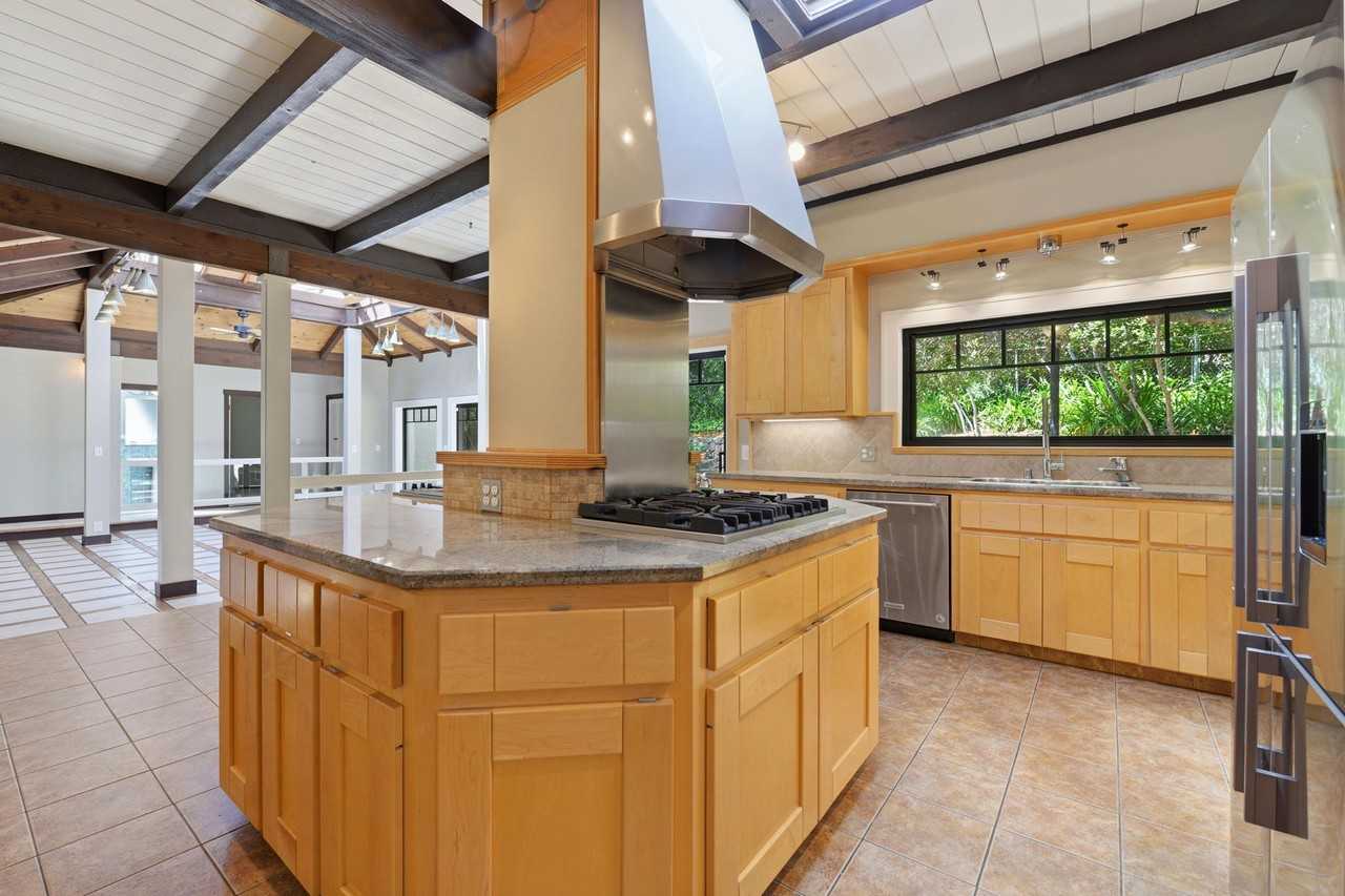 158 Los Robles Dr #NA - Photo 2 of 50