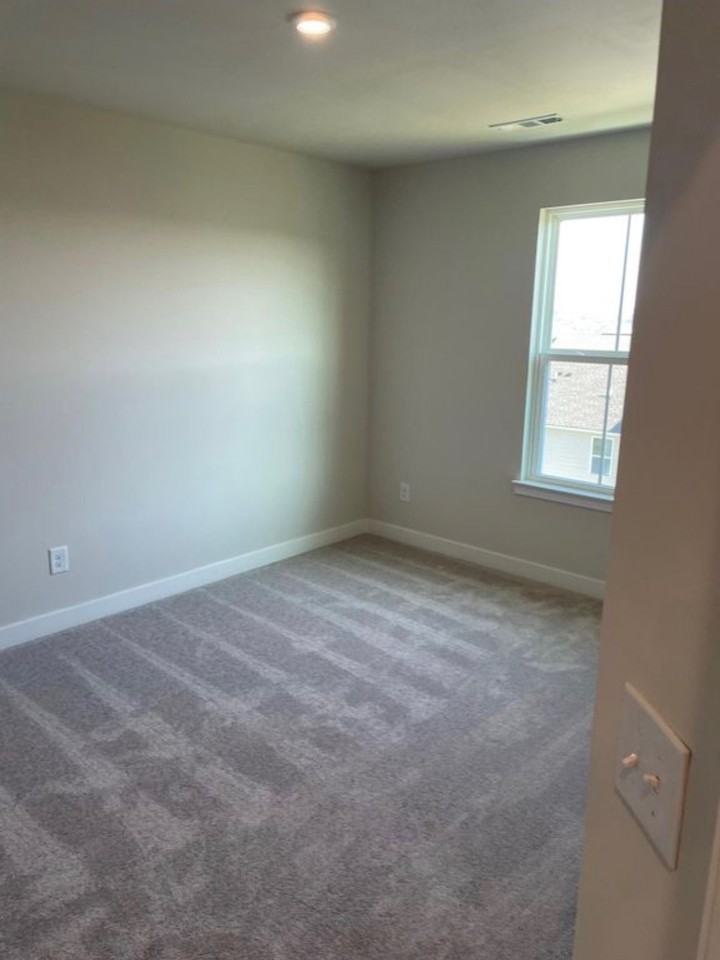 637 Exmoor Dr #637 - Photo 5 of 14