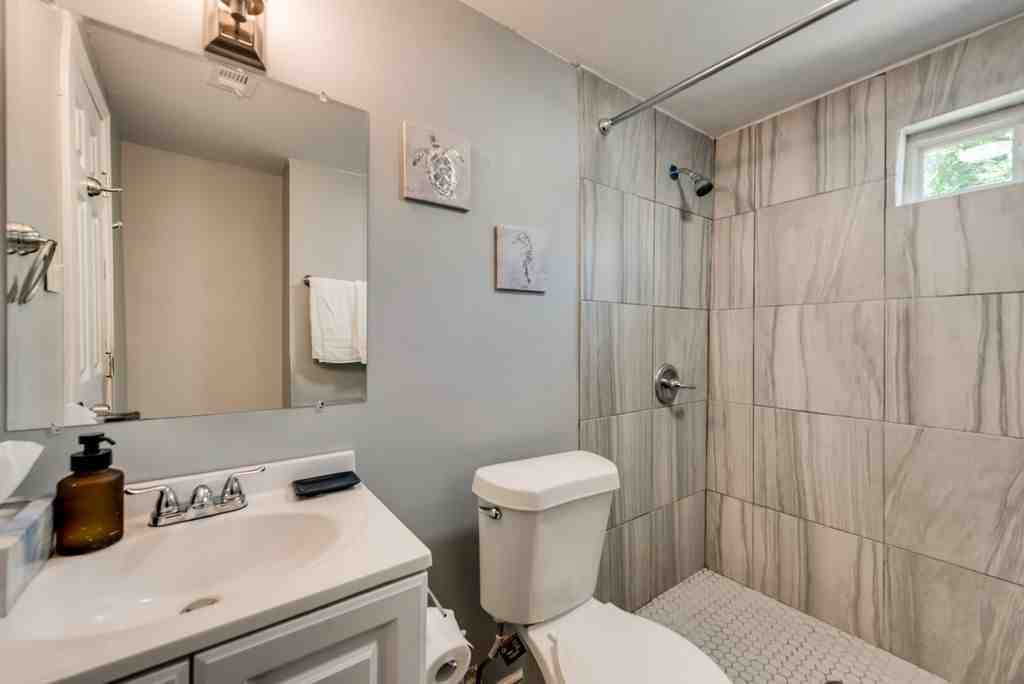 2623 Lenway St #2623 - Photo 3 of 18
