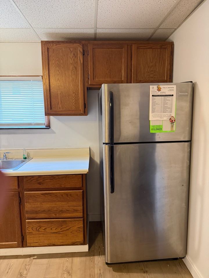 508 Lowry Ave - Photo 6 of 17