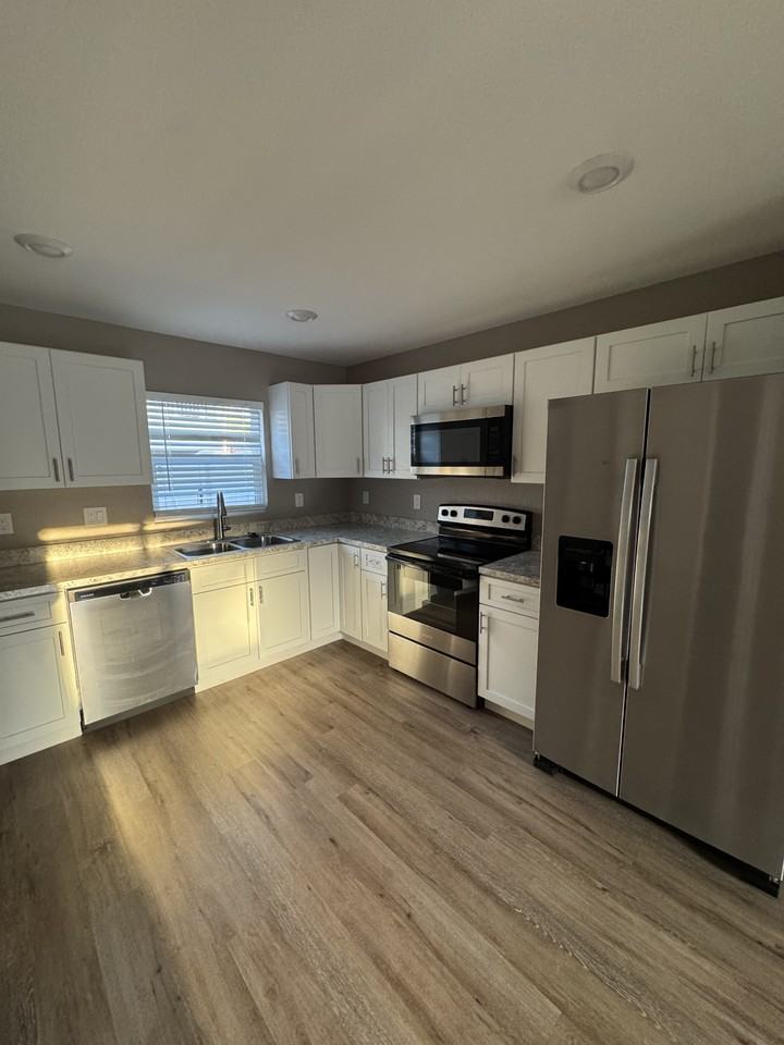 1149 Sycamore St #1149 - Photo 5 of 15