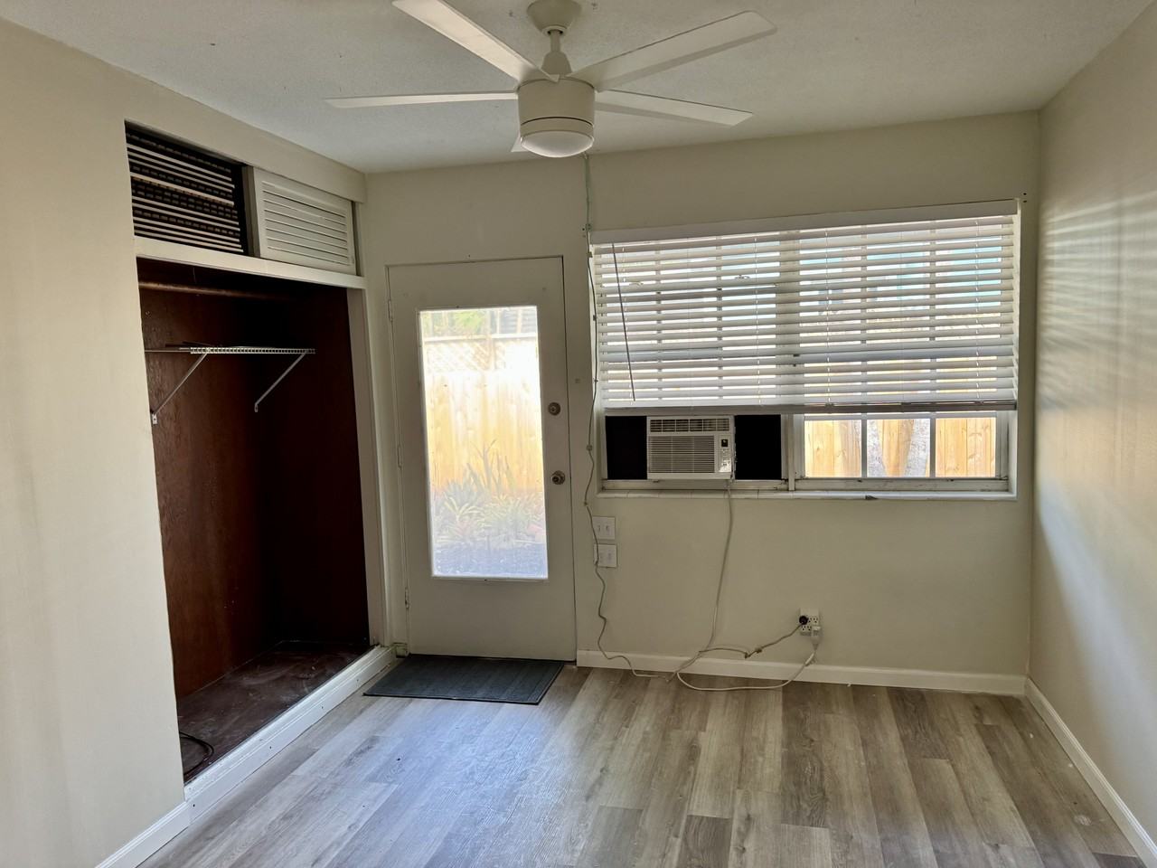 217 Sw 11th Ct - Photo 5 of 7