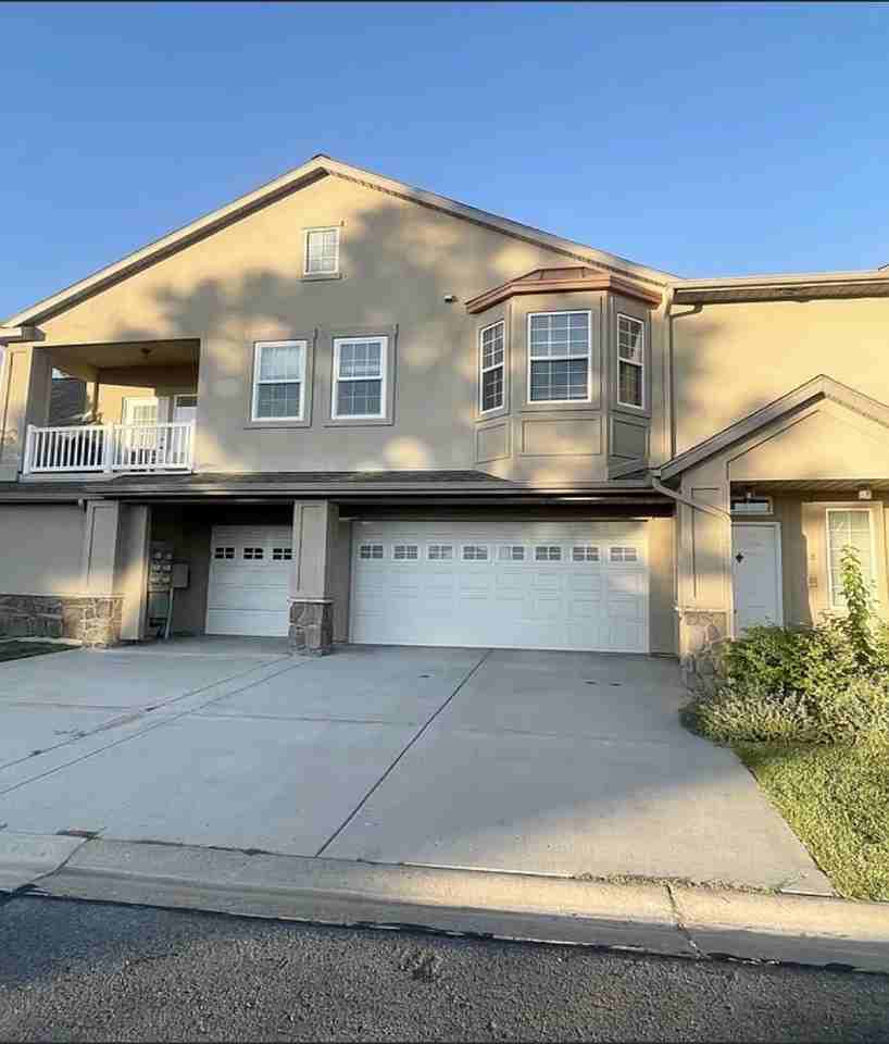 998 Shetland Ln - Photo 2 of 8