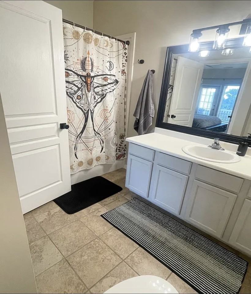 998 Shetland Ln - Photo 4 of 8