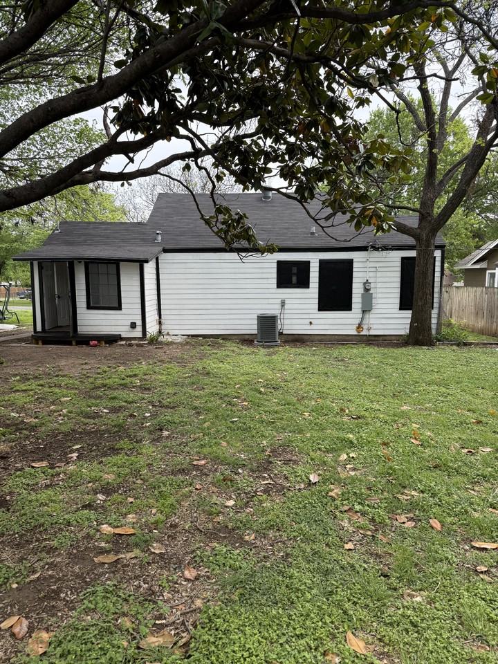 1521 Byrd Dr #NA - Photo 3 of 15