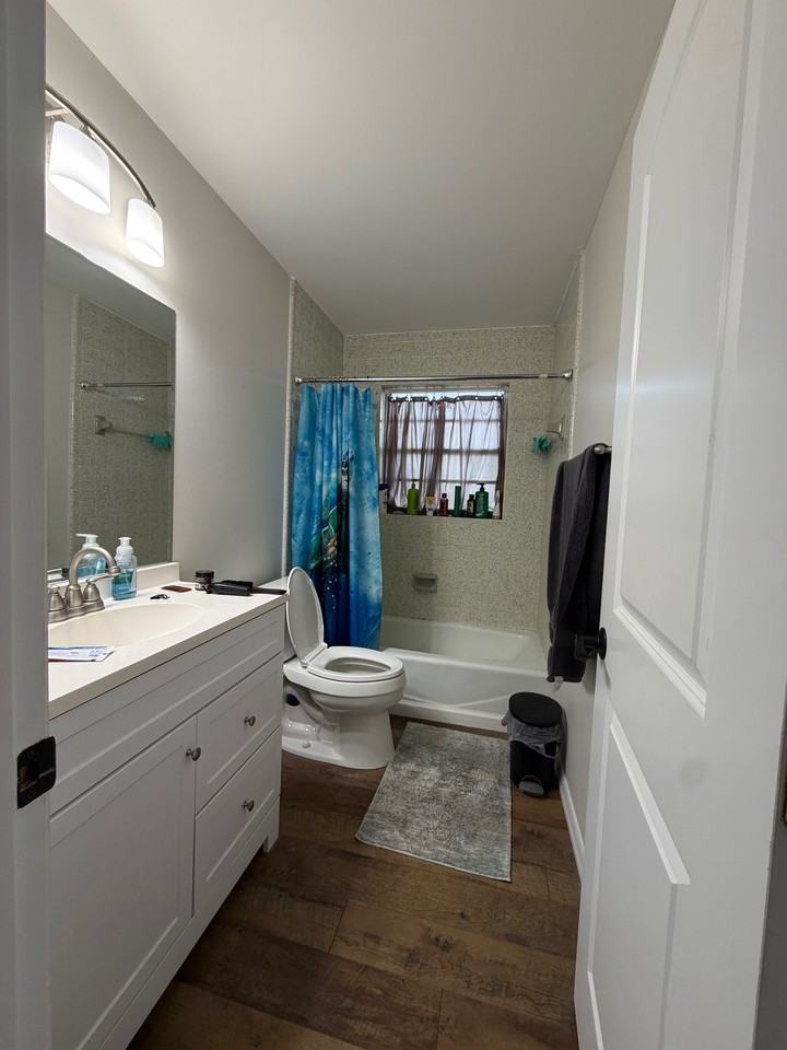 4864 Nw 27th St #NA - Photo 4 of 38