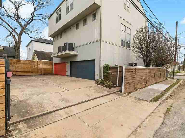 3419 Gillespie St #NA - Photo 2 of 20