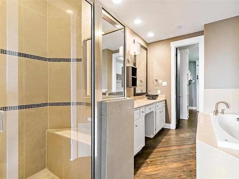 3419 Gillespie St #NA - Photo 5 of 20