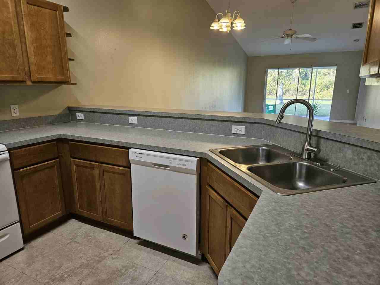 118 Ormond Ct #B - Photo 7 of 24